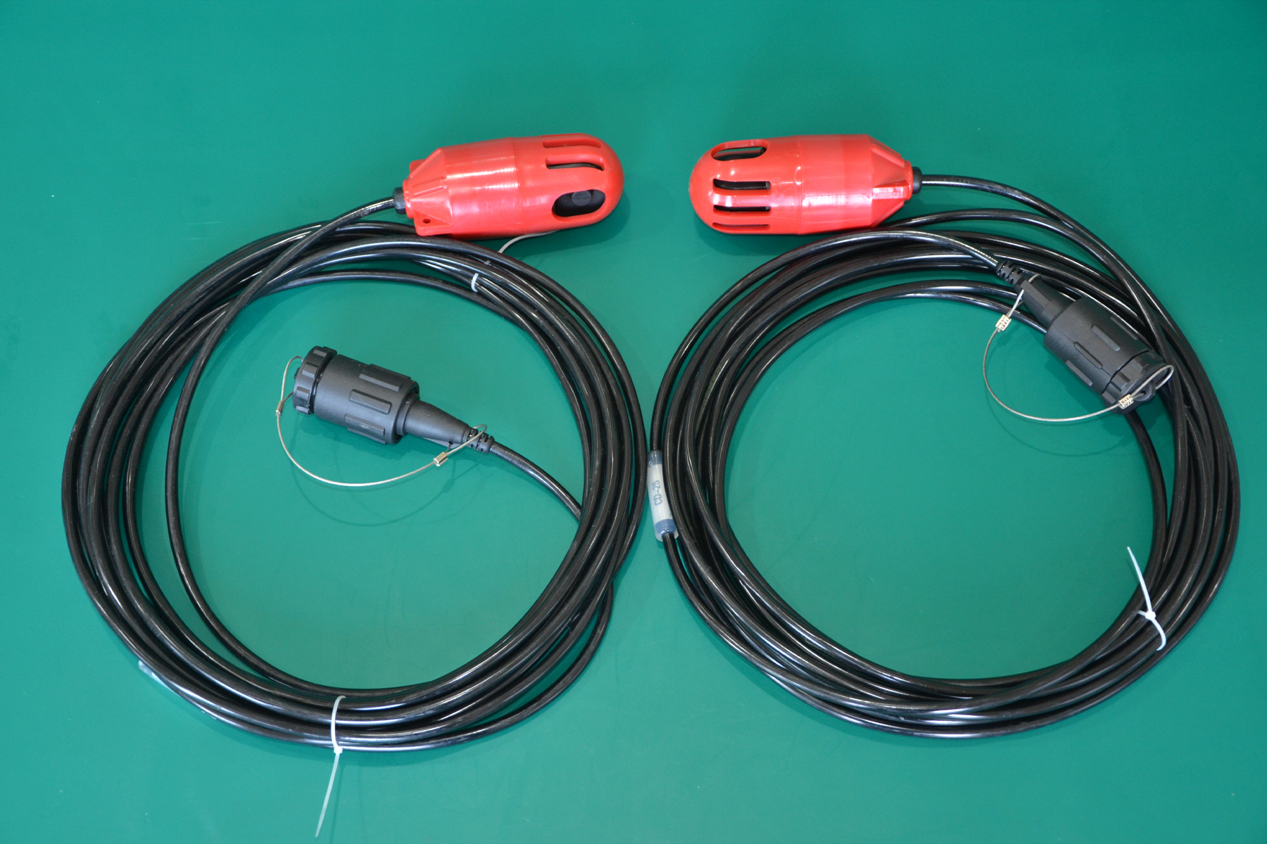 Hydrophone String, geophone source equipment, oil and gas project equipment provaiders, hydrophone string channels